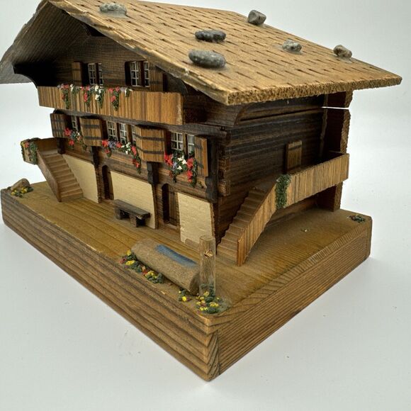 VTG‎ Cuendet SWITZERLAND MUSICAL BOX SHALET “Love Story 7.25"x4.75" WOOD - Picture 6 of 14